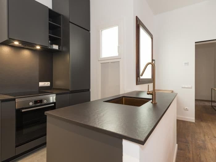 6 bedroom Flat for rent in Sitges - € 3,000 (Ref: 9778518)