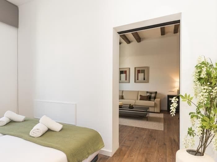 6 bedroom Flat for rent in Sitges - € 3,000 (Ref: 9778518)