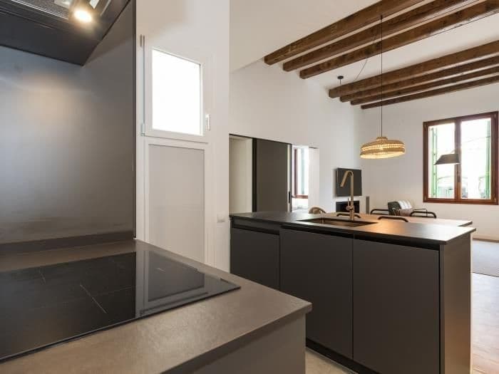 6 bedroom Flat for rent in Sitges - € 3,000 (Ref: 9778518)