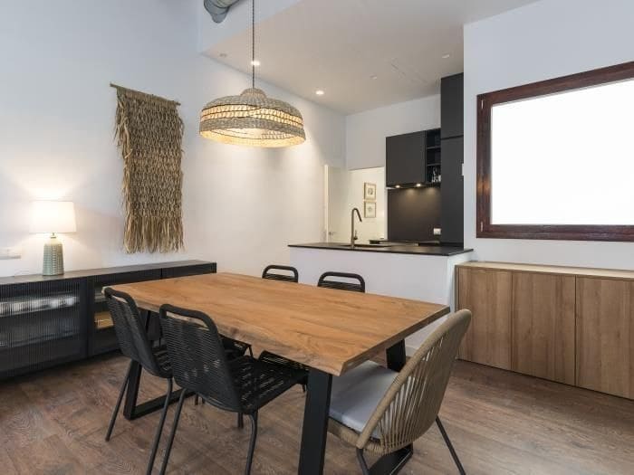 6 bedroom Flat for rent in Sitges - € 3,000 (Ref: 9778518)