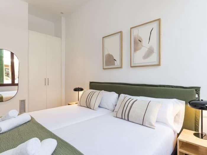 6 bedroom Flat for rent in Sitges - € 3,000 (Ref: 9778518)