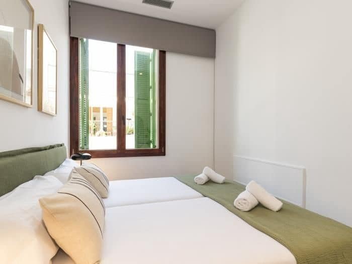 6 bedroom Flat for rent in Sitges - € 3,000 (Ref: 9778518)