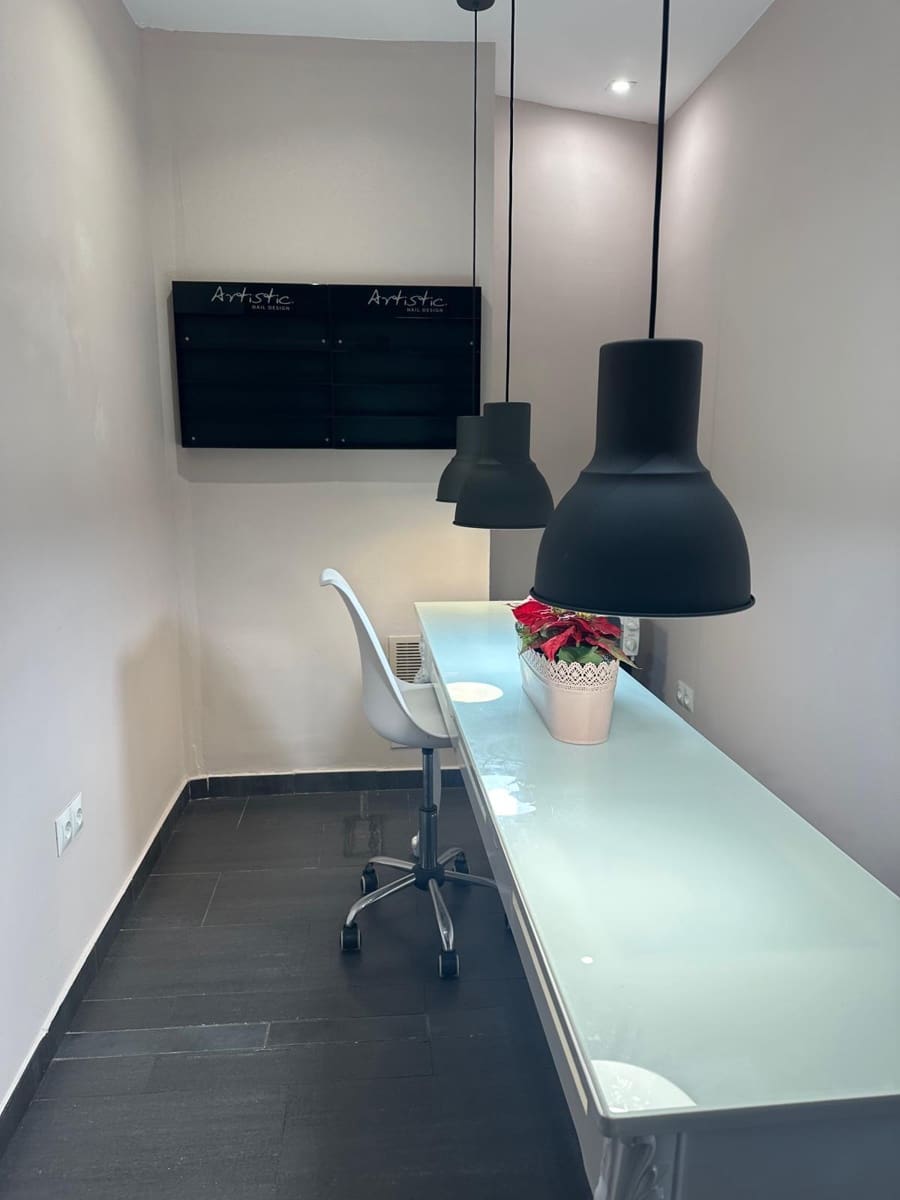 Erhverv til leje i Sitges - € 1.600 (Ref: 9827155)