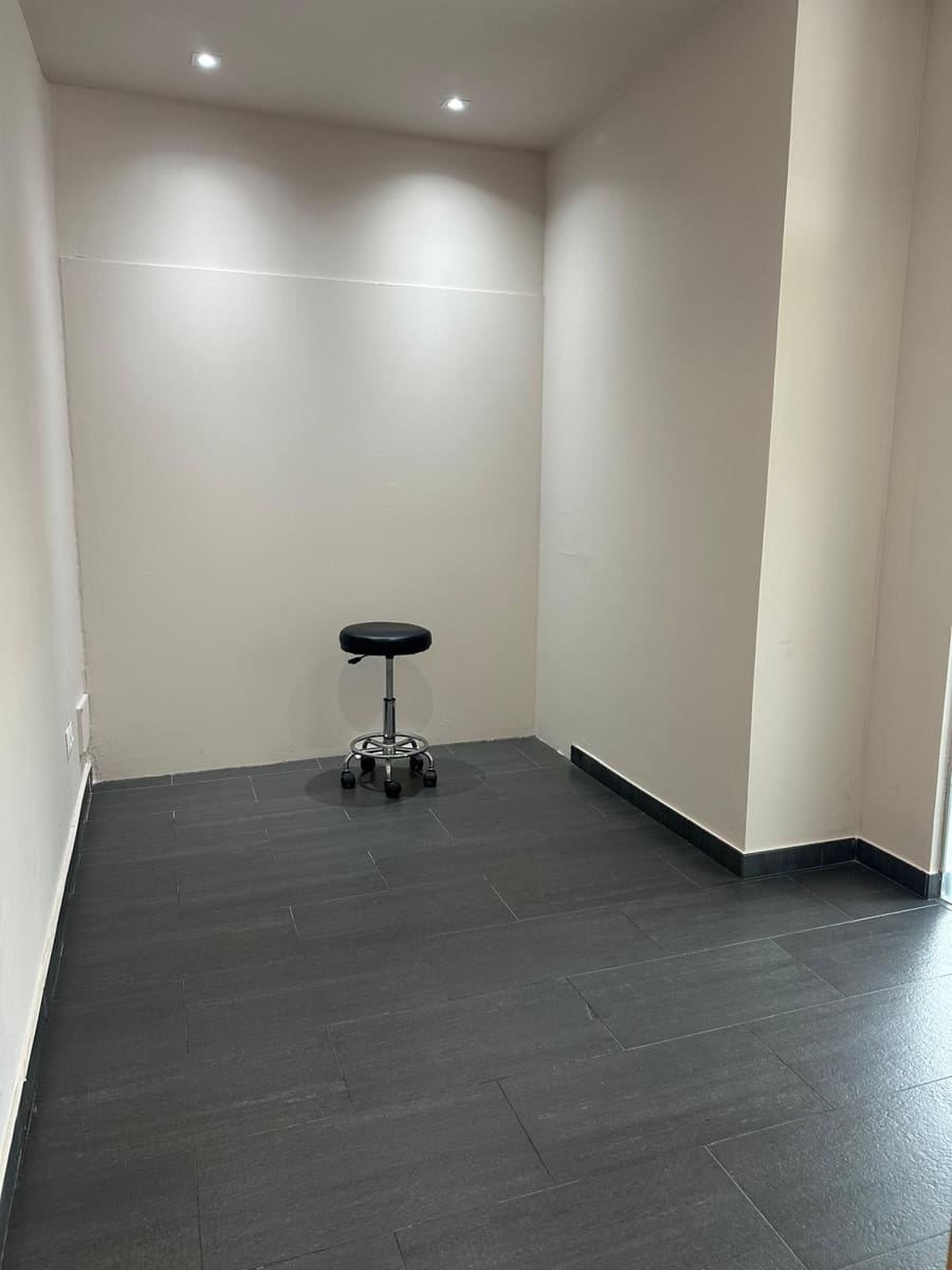 Erhverv til leje i Sitges - € 1.600 (Ref: 9827155)