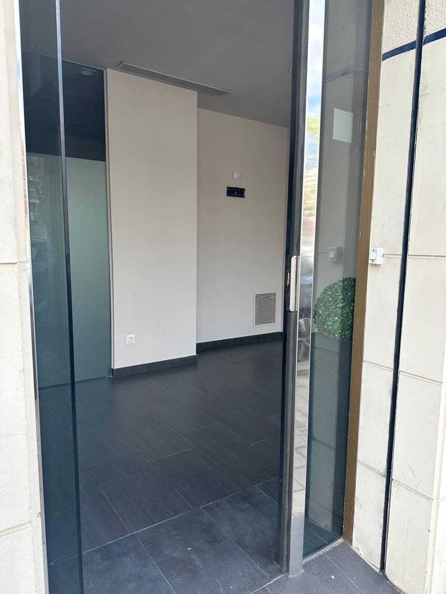 Erhverv til leje i Sitges - € 1.600 (Ref: 9827155)