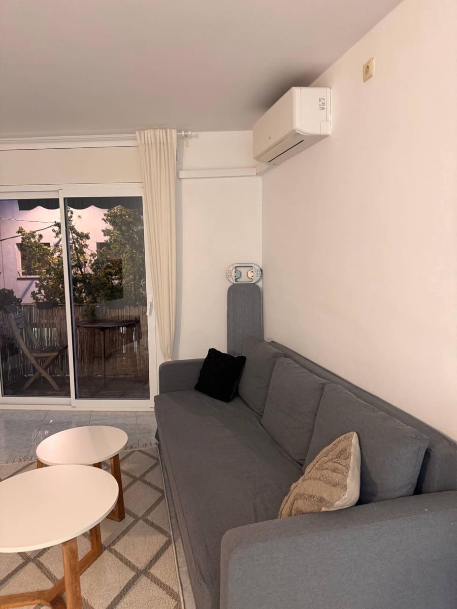 2 bedroom Flat for rent in Sitges - € 1,400 (Ref: 9846196)