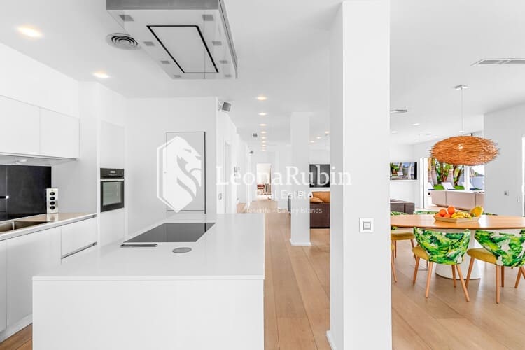 4 soverom Villa til salgs i Roque del Conde med svømmebasseng - € 2 395 000 (Ref: 6791599)