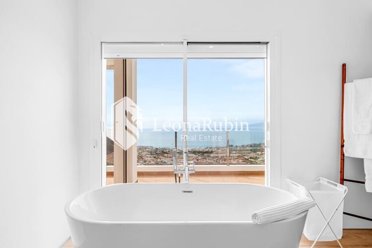 4 soverom Villa til salgs i Roque del Conde med svømmebasseng - € 2 395 000 (Ref: 6791599)