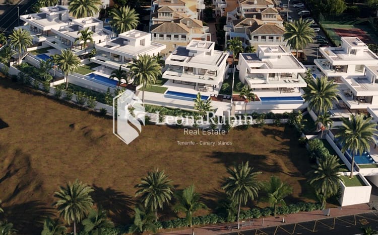 4 soveværelse Villa til salg i Los Cristianos med swimmingpool garage - € 2.890.000 (Ref: 8416693)