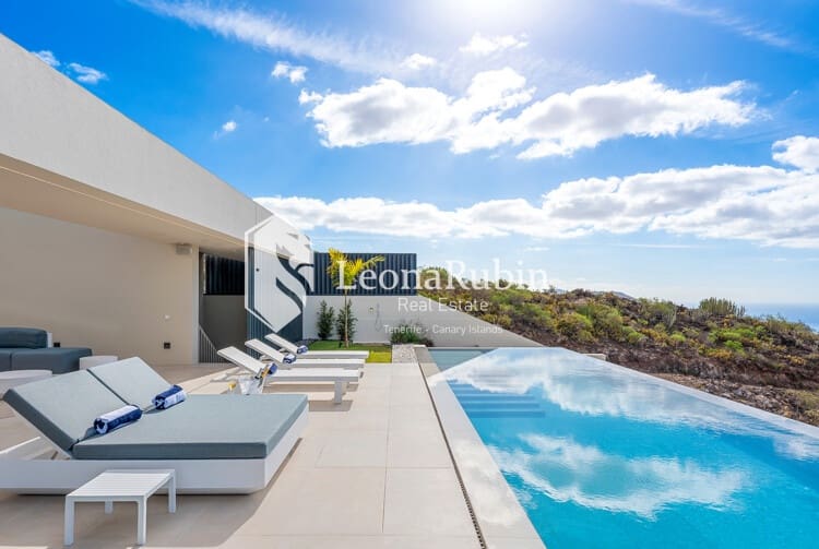 4 quarto Moradia para venda em Roque del Conde com piscina garagem - 3 390 000 € (Ref: 8416694)