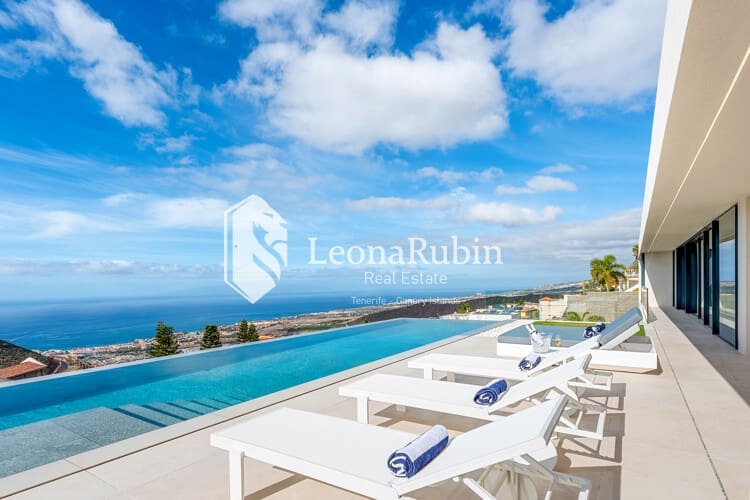 4 quarto Moradia para venda em Roque del Conde com piscina garagem - 3 390 000 € (Ref: 8416694)