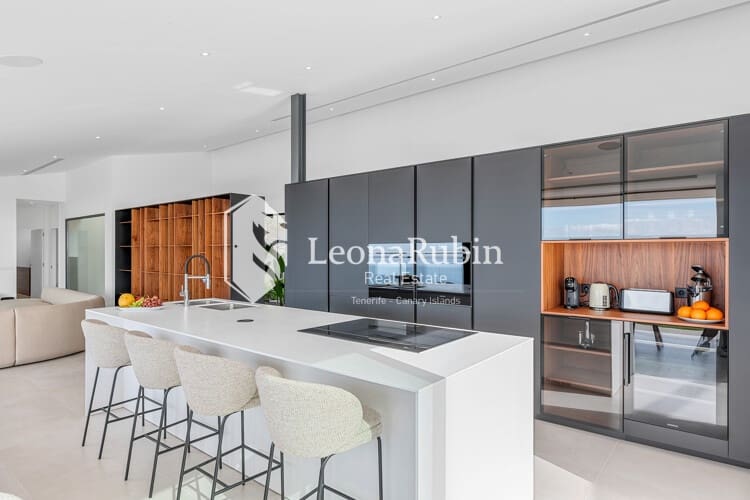 4 quarto Moradia para venda em Roque del Conde com piscina garagem - 3 390 000 € (Ref: 8416694)