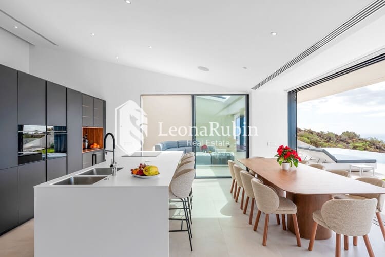 4 quarto Moradia para venda em Roque del Conde com piscina garagem - 3 390 000 € (Ref: 8416694)