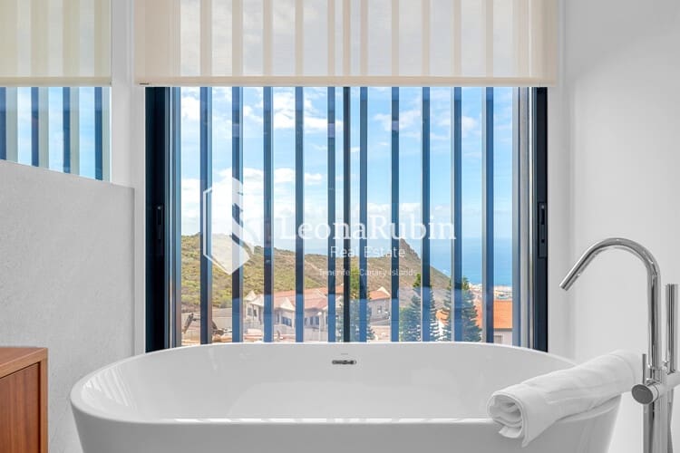 4 quarto Moradia para venda em Roque del Conde com piscina garagem - 3 390 000 € (Ref: 8416694)