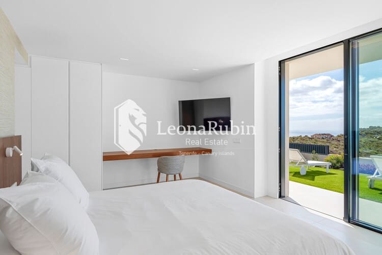 4 quarto Moradia para venda em Roque del Conde com piscina garagem - 3 390 000 € (Ref: 8416694)