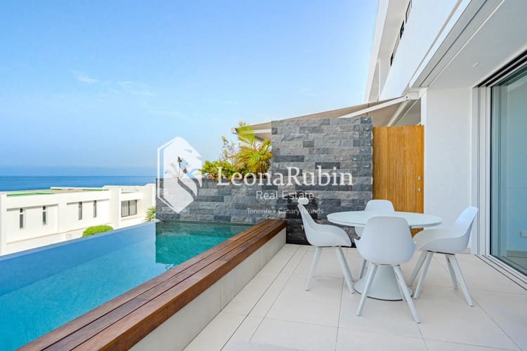 2 soveværelse Lejlighed til salg i Los Gigantes med swimmingpool garage - € 895.000 (Ref: 8973431)