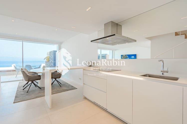 2 soveværelse Lejlighed til salg i Los Gigantes med swimmingpool garage - € 895.000 (Ref: 8973431)