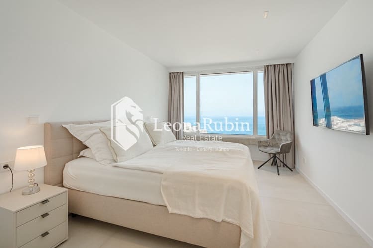 2 soveværelse Lejlighed til salg i Los Gigantes med swimmingpool garage - € 895.000 (Ref: 8973431)