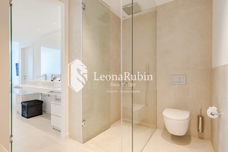 2 soveværelse Lejlighed til salg i Los Gigantes med swimmingpool garage - € 895.000 (Ref: 8973431)