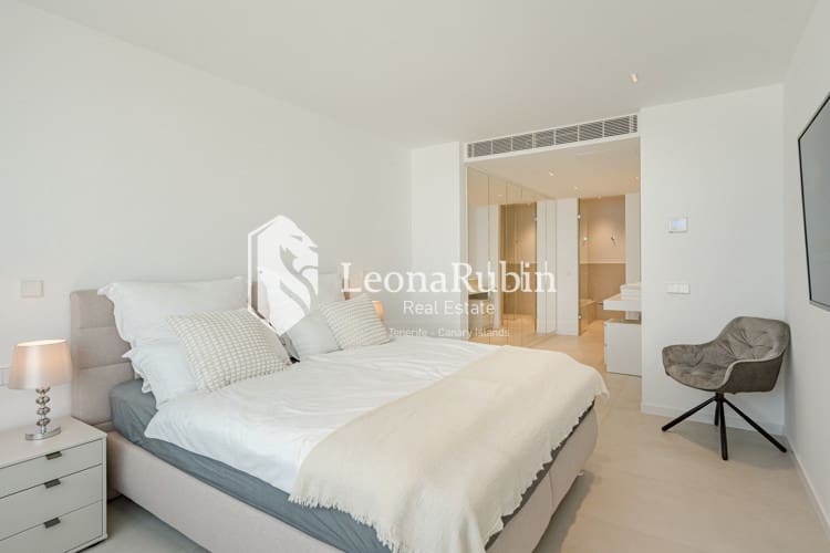 2 soveværelse Lejlighed til salg i Los Gigantes med swimmingpool garage - € 895.000 (Ref: 8973431)