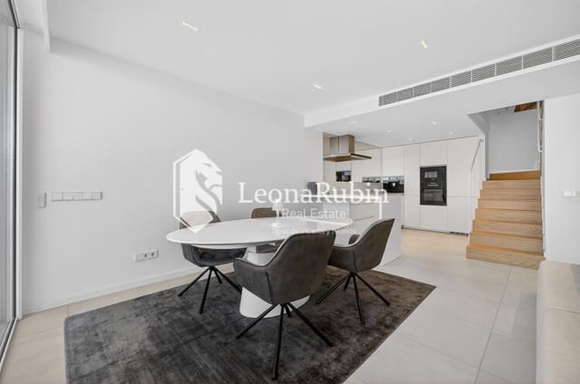 2 slaapkamer Flat te koop in Los Gigantes, Santiago del Teide met zwembad garage - € 895.000 (Ref: 8973431)
