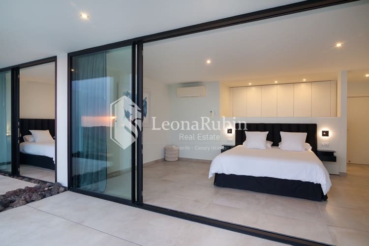 4 soveværelse Villa til salg i Roque del Conde med swimmingpool garage - € 2.995.000 (Ref: 9084405)