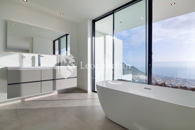 4 soveværelse Villa til salg i Roque del Conde med swimmingpool garage - € 2.995.000 (Ref: 9084405)