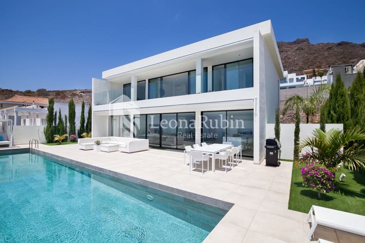 4 soveværelse Villa til salg i Roque del Conde med swimmingpool garage - € 2.995.000 (Ref: 9084405)