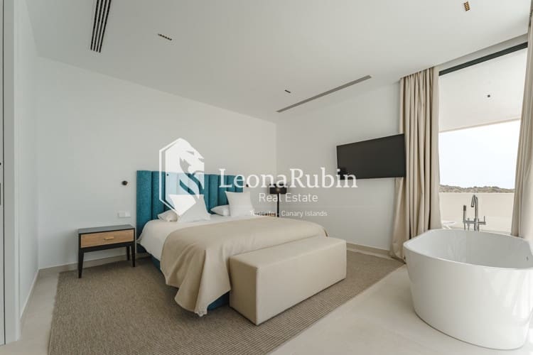 4 soveværelse Villa til salg i Roque del Conde med swimmingpool garage - € 2.775.000 (Ref: 9084408)