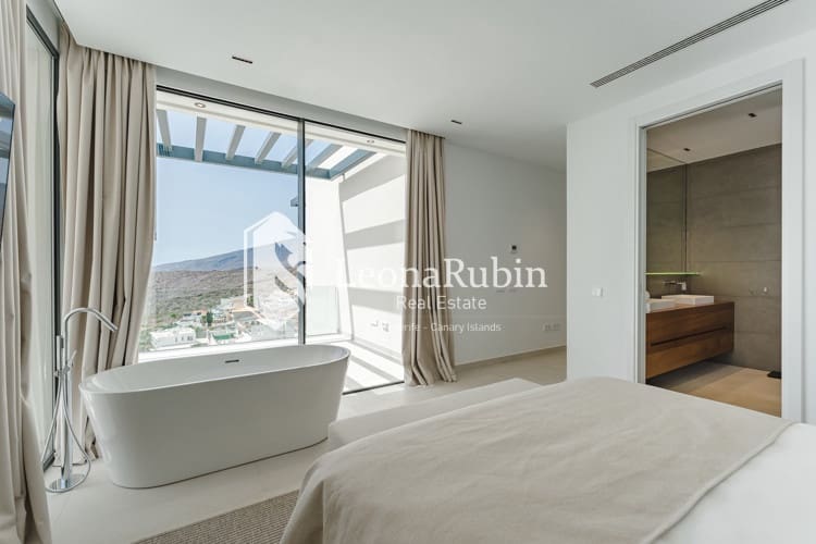 4 soveværelse Villa til salg i Roque del Conde med swimmingpool garage - € 2.775.000 (Ref: 9084408)