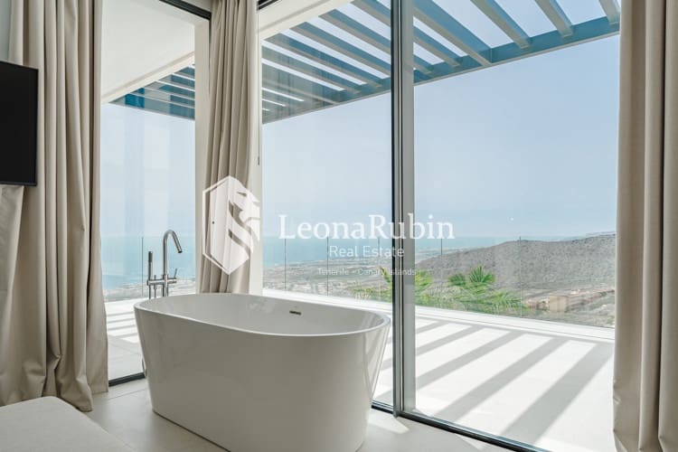 4 soveværelse Villa til salg i Roque del Conde med swimmingpool garage - € 2.775.000 (Ref: 9084408)