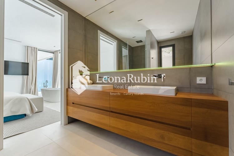 4 soveværelse Villa til salg i Roque del Conde med swimmingpool garage - € 2.775.000 (Ref: 9084408)