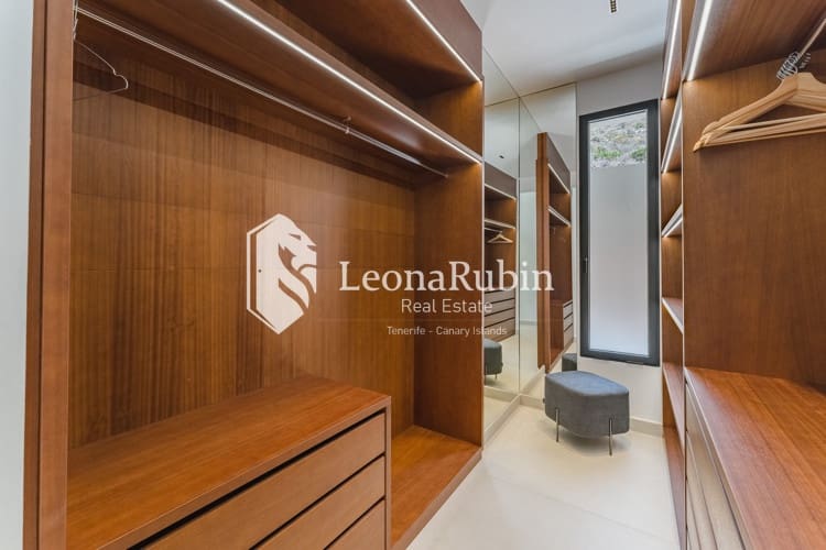 4 soveværelse Villa til salg i Roque del Conde med swimmingpool garage - € 2.775.000 (Ref: 9084408)