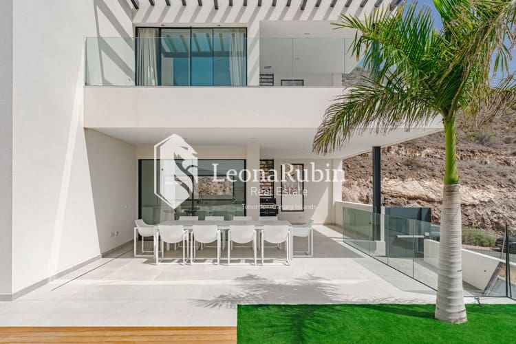 4 soveværelse Villa til salg i Roque del Conde med swimmingpool garage - € 2.775.000 (Ref: 9084408)