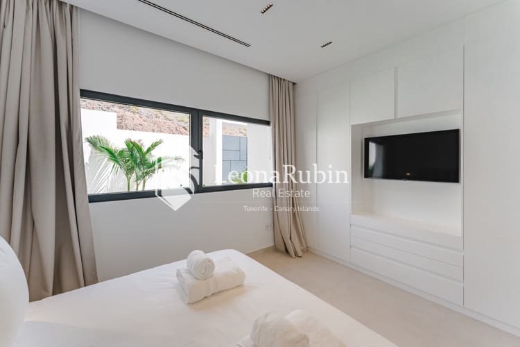 4 soveværelse Villa til salg i Roque del Conde med swimmingpool garage - € 2.775.000 (Ref: 9084408)