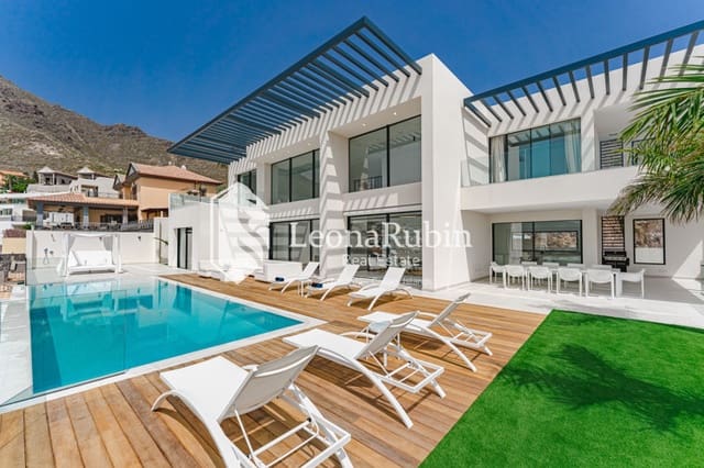 Chalet de 4 habitaciones en Roque del Conde, Adeje en venta con piscina garaje - 2.775.000 € (Ref: 9084408)