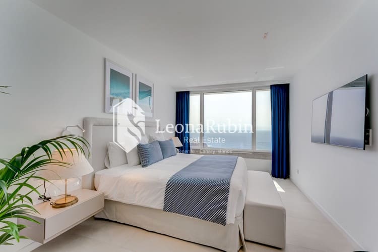 2 soveværelse Penthouse til salg i Los Gigantes med swimmingpool - € 1.345.000 (Ref: 9532740)