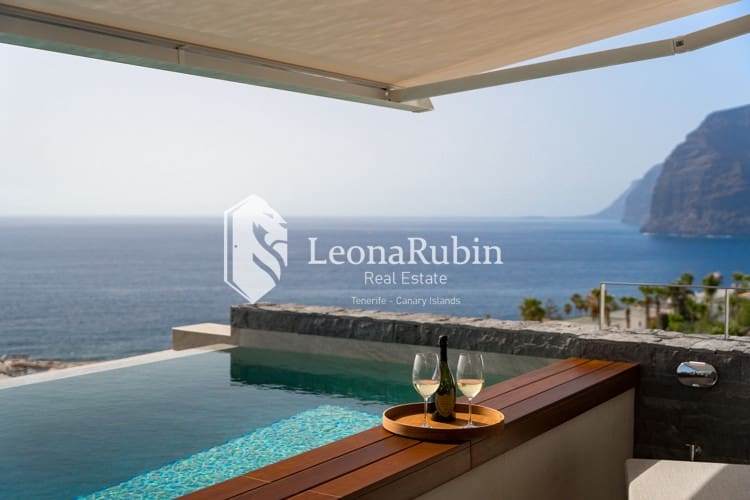 2 soveværelse Penthouse til salg i Los Gigantes med swimmingpool - € 1.345.000 (Ref: 9532740)