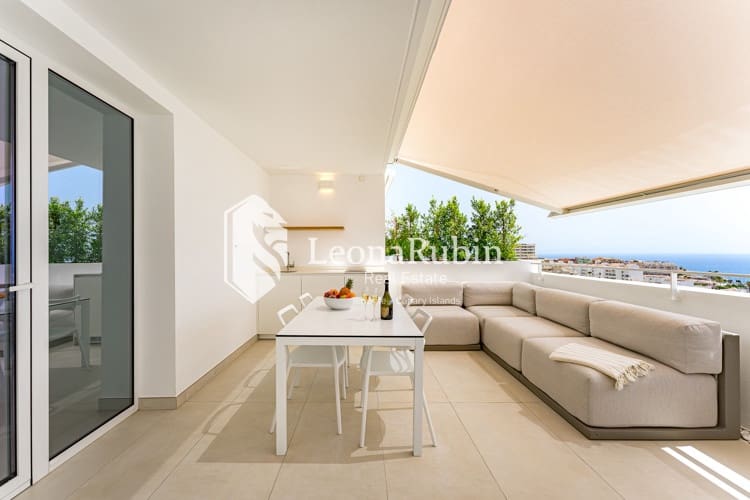 2 soveværelse Penthouse til salg i Los Gigantes med swimmingpool - € 1.345.000 (Ref: 9532740)