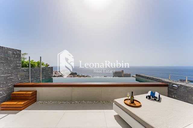 2 soveværelse Penthouse til salg i Los Gigantes, Santiago del Teide med swimmingpool - € 1.345.000 (Ref: 9532740)