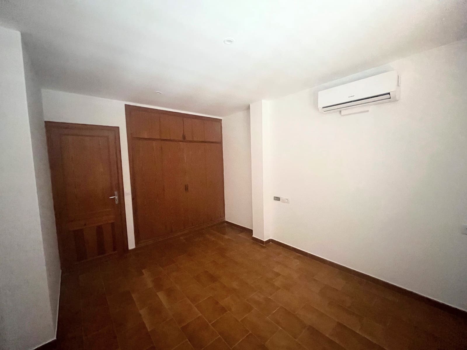 4 bedroom Flat for rent in Cala Millor - € 2,500 (Ref: 10100750)