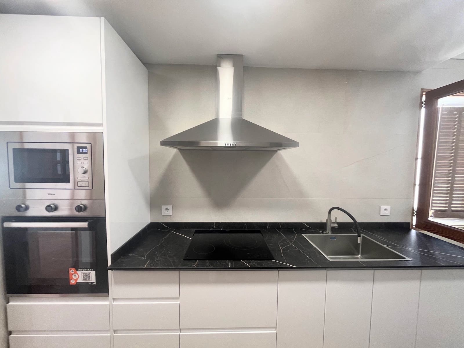 4 bedroom Flat for rent in Cala Millor - € 2,500 (Ref: 10100750)