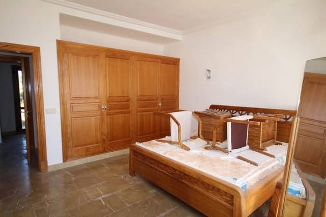 9 bedroom Villa for sale in Artà - € 3,000,000 (Ref: 8546442)