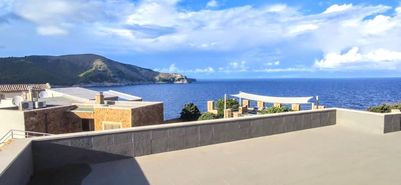 6 slaapkamer Villa te koop in Cala Ratjada - € 2.200.000 (Ref: 8598587)