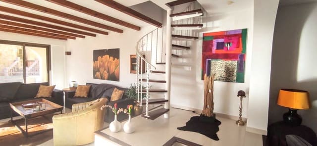 6 bedroom Villa for sale in Cala Ratjada, Capdepera - € 2,200,000 (Ref: 8598587)