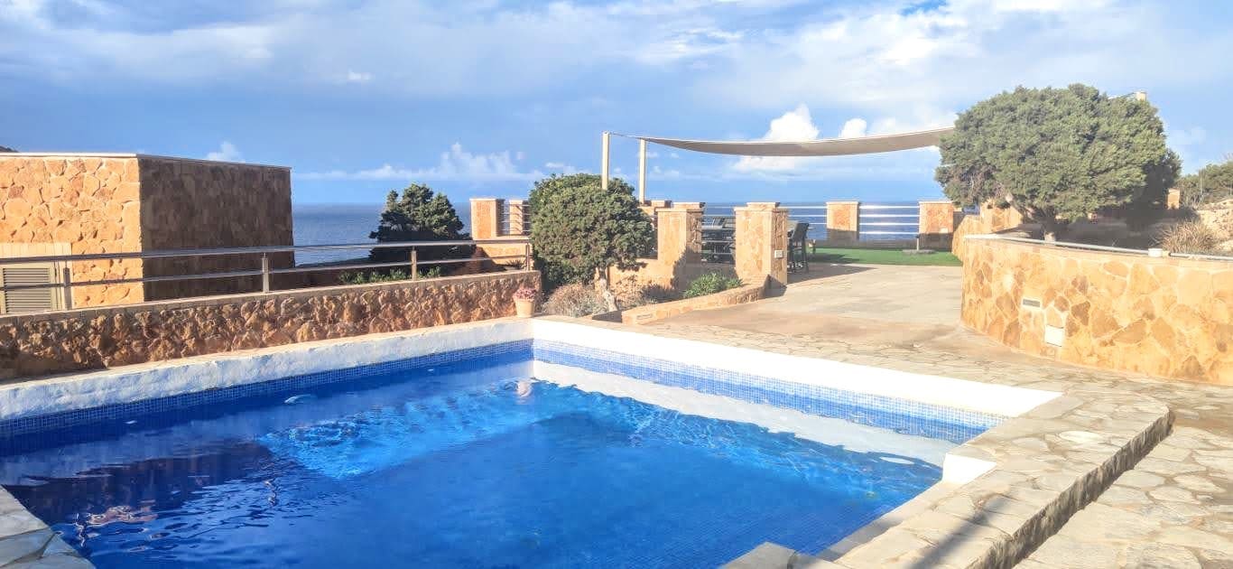 6 slaapkamer Villa te koop in Cala Ratjada - € 2.200.000 (Ref: 8598587)
