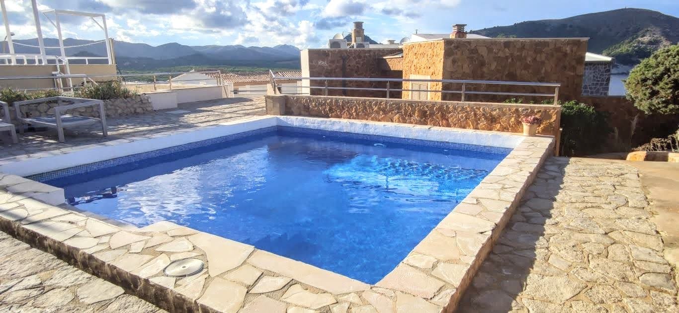 6 slaapkamer Villa te koop in Cala Ratjada - € 2.200.000 (Ref: 8598587)