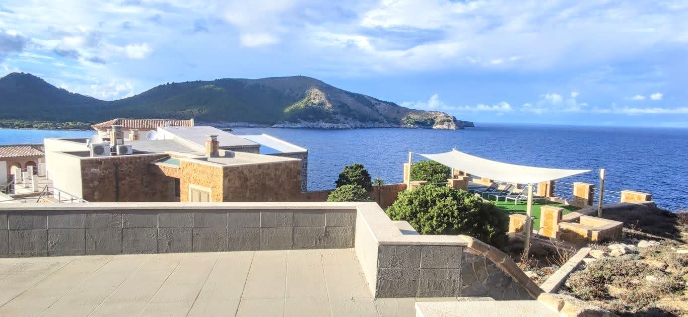 6 slaapkamer Villa te koop in Cala Ratjada - € 2.200.000 (Ref: 8598587)