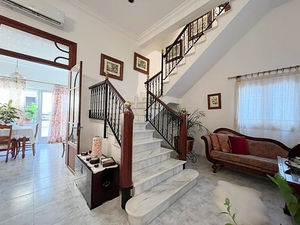 4 soverom Rekkehus til salgs i Sant Llorenc des Cardassar med garasje - € 850 000 (Ref: 9525734)