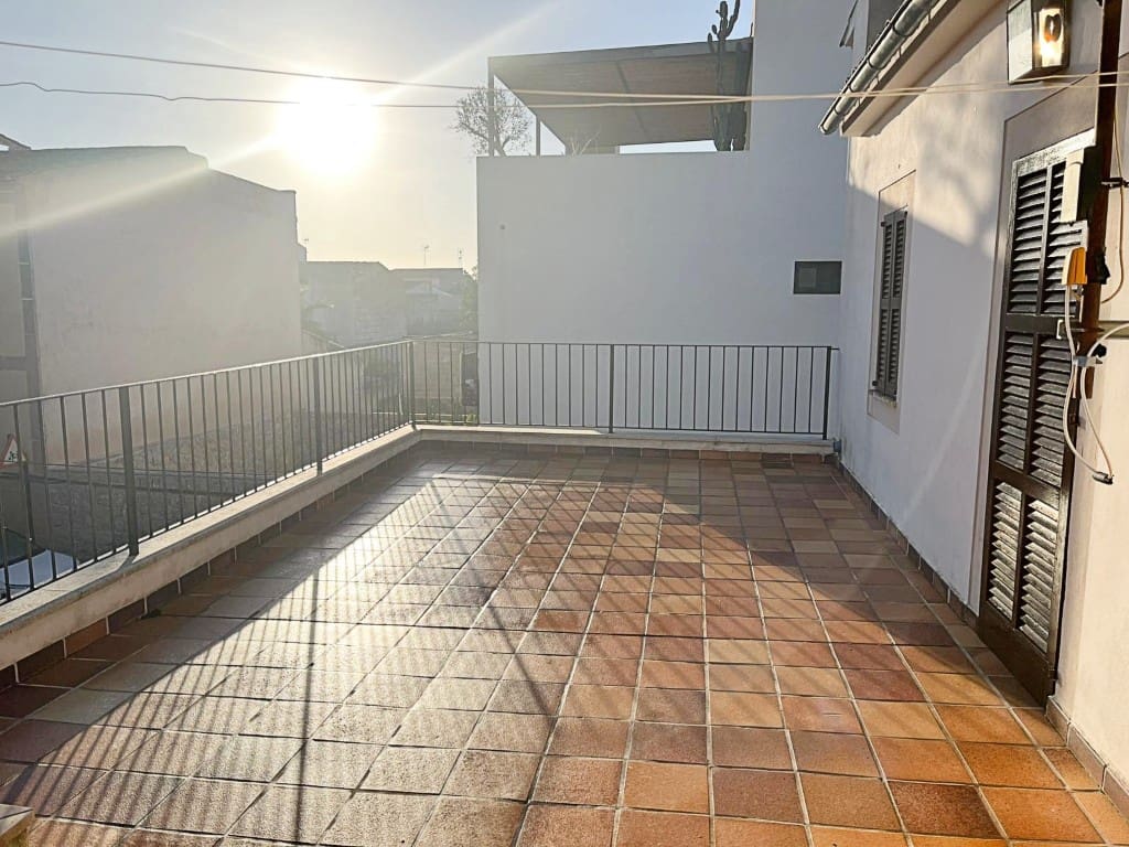 4 soverom Rekkehus til salgs i Sant Llorenc des Cardassar med garasje - € 850 000 (Ref: 9525734)